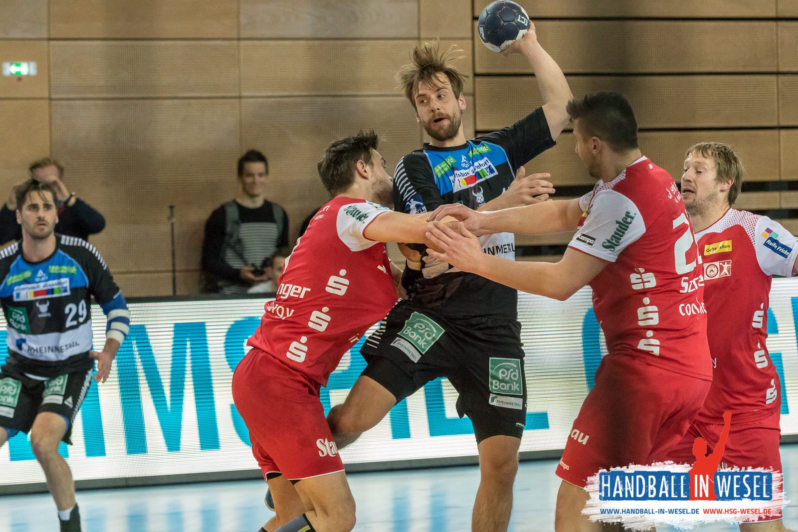 HC Rhein Vikings - TuSEM Essen 32:29 (17:14) / 2.Liga / DKB Hand